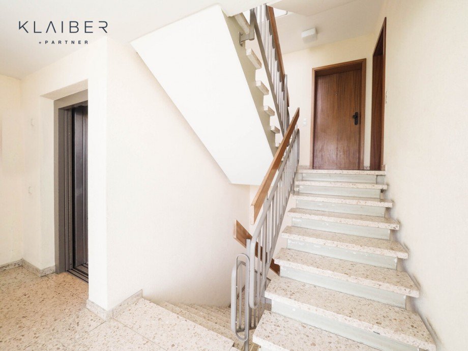 Treppenhaus Etagenwohnung G�ppingen / Faurndau