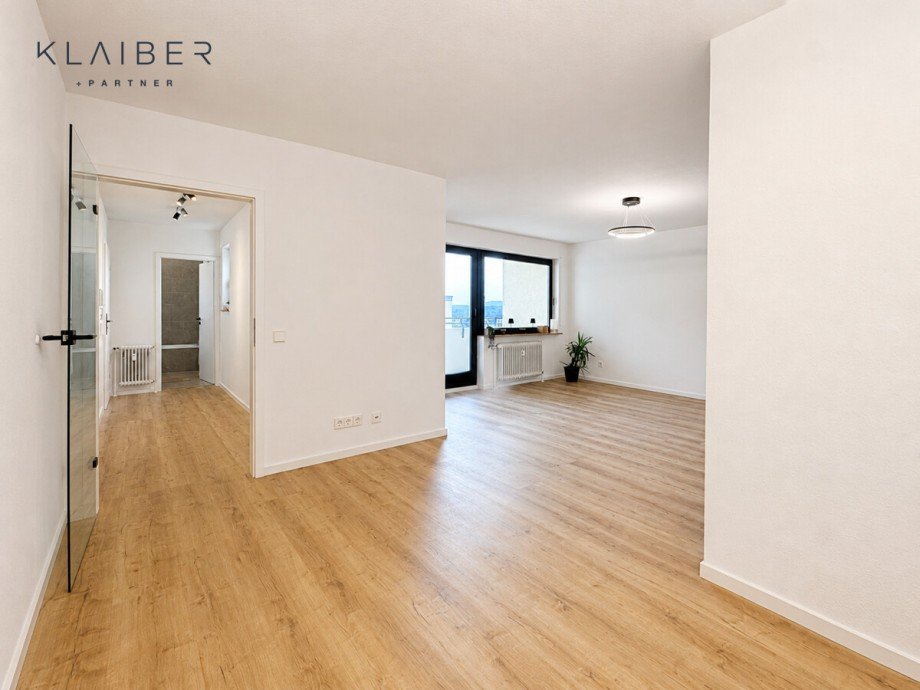 Wohn-/Esszimmer Etagenwohnung G�ppingen / Faurndau