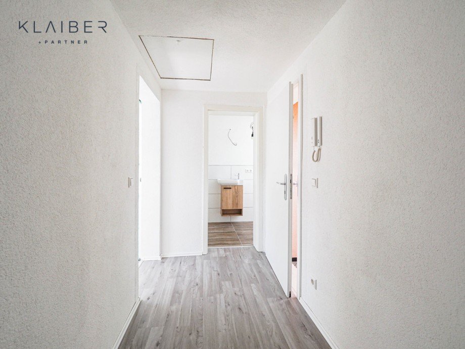 Wohnung DG - Flur Etagenwohnung Kuchen