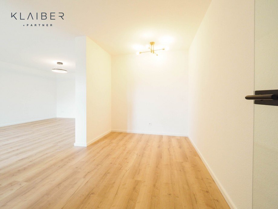 Wohn-/Esszimmer Etagenwohnung G�ppingen / Faurndau