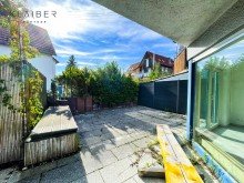 West Terrasse Sch�nes Doppelhaus mit Kachelofen, Einbauk�che, Terrasse, TG mit Platz f�r 3 Autos !!!