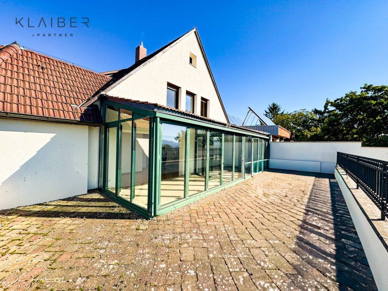 IMG_7593 Eislingen Etagenwohnung Exclusives Wohnen am Vogelgarten, EBK, 2 B�der,WC, 2STP. riesieger Winterg.+Dachterrasse..