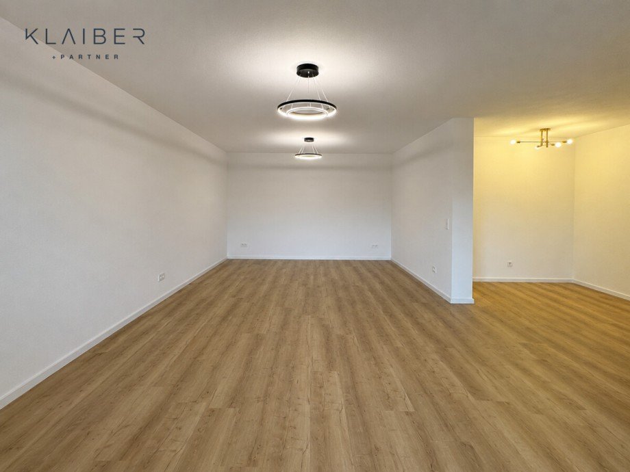 Wohn-/Esszimmer Etagenwohnung G�ppingen / Faurndau