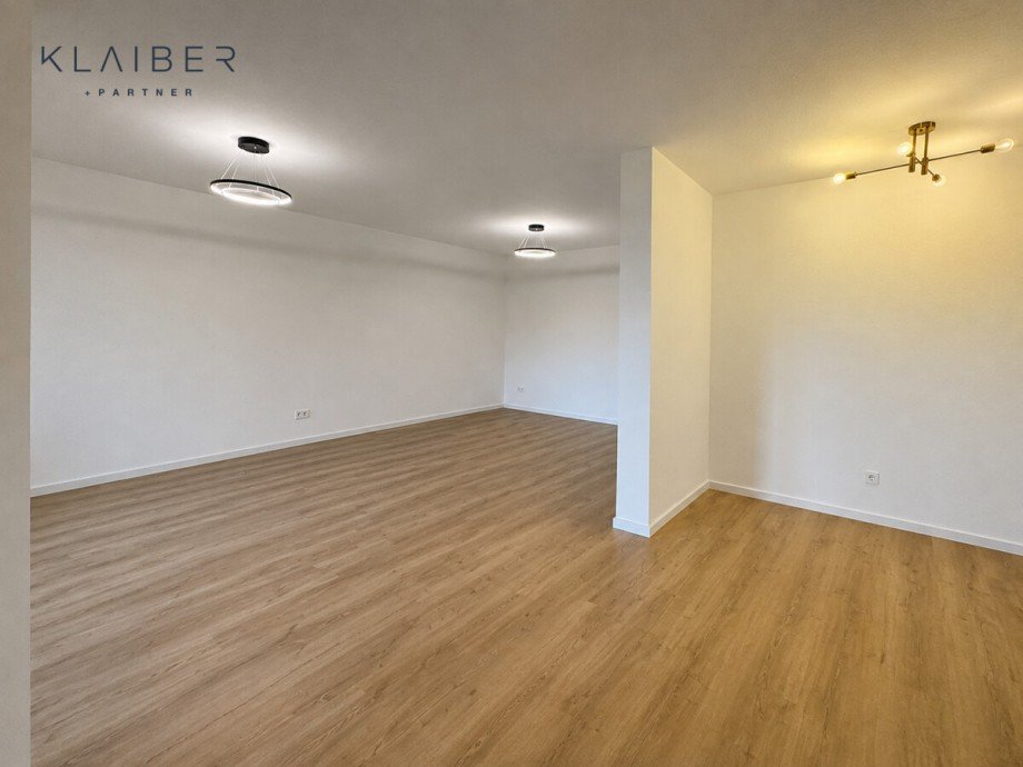 Wohn-/Esszimmer Etagenwohnung G�ppingen / Faurndau
