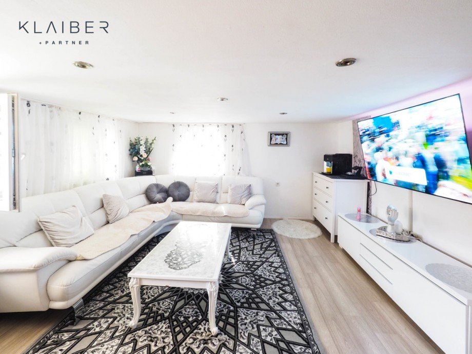Wohnzimmer EG Zweifamilienhaus Ebersbach an der Fils