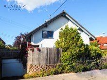 S�d Ansicht Sch�nes Doppelhaus mit Kachelofen, Einbauk�che, Terrasse, TG mit Platz f�r 3 Autos !!!
