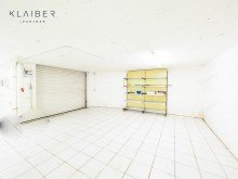 Eigene Tiefgarage Sch�nes Doppelhaus mit Kachelofen, Einbauk�che, Terrasse, TG mit Platz f�r 3 Autos !!!
